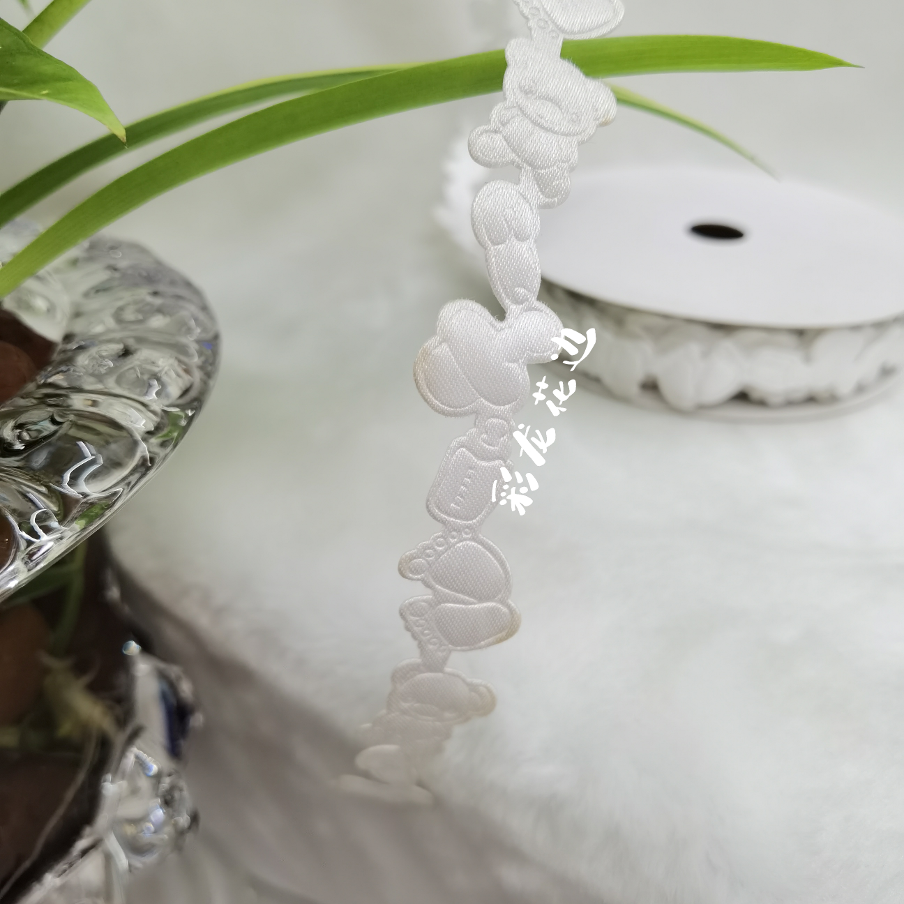 2okjn can be used on lace, DIY, Christmas, clothing, accessories, crafts, cartons, cards, hats and many other factory products