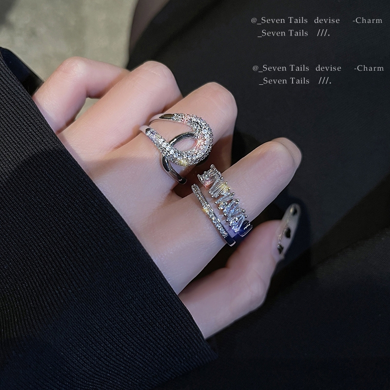 The new 2021 index finger ring for women in summer features a fashionable, individual, light luxury and niche design with an exaggerated and high-end feel and a cold style