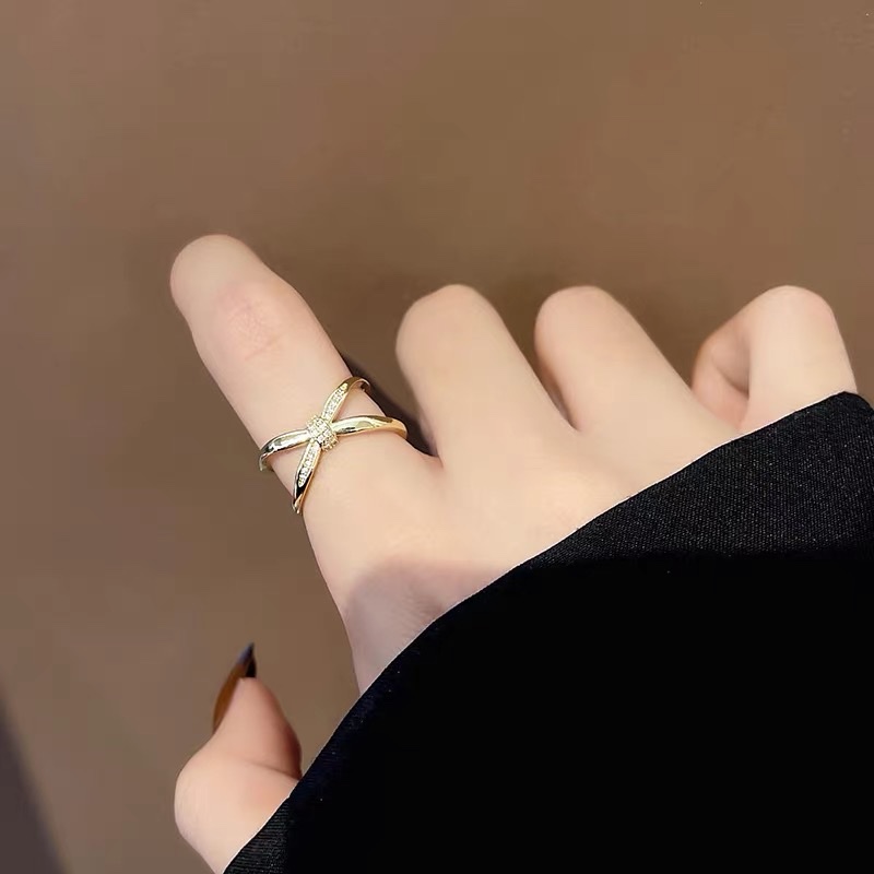 A new original bowknot design set with zircon and adjustable size ring Item Picture