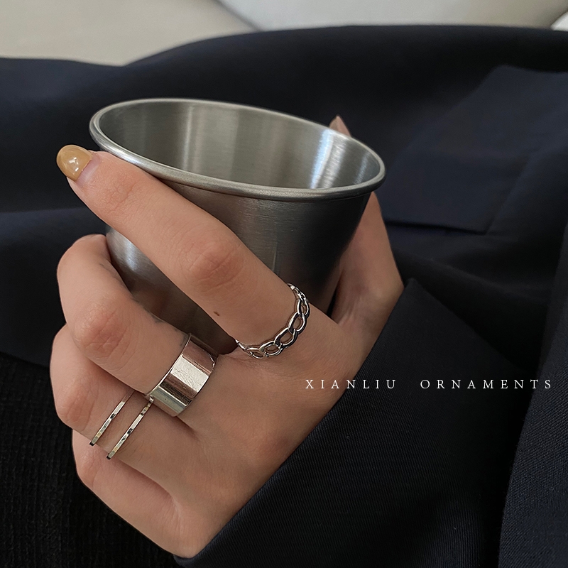 Fashionable and individualistic ring for women, a niche design, light luxury, retro and cold style index finger men's ring, 2021 new trend