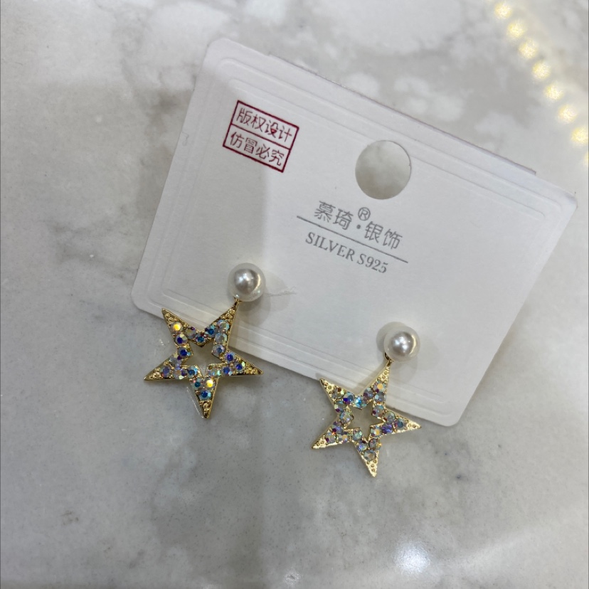 White AB Series 5 details Picture