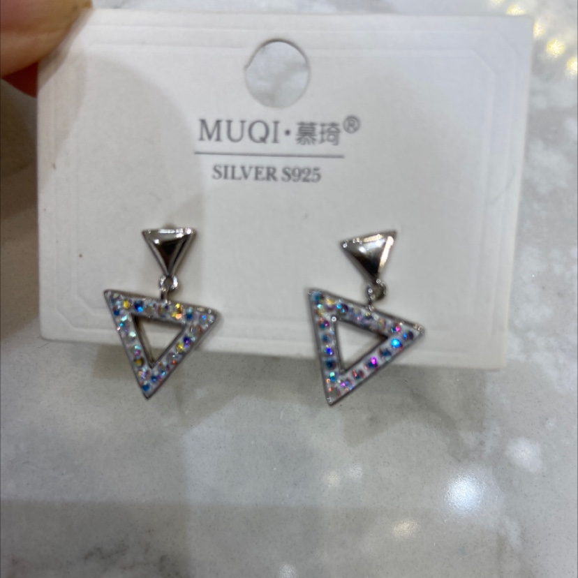 White AB Series 4 Fashionable and Classic Korean-style earrings Item Picture