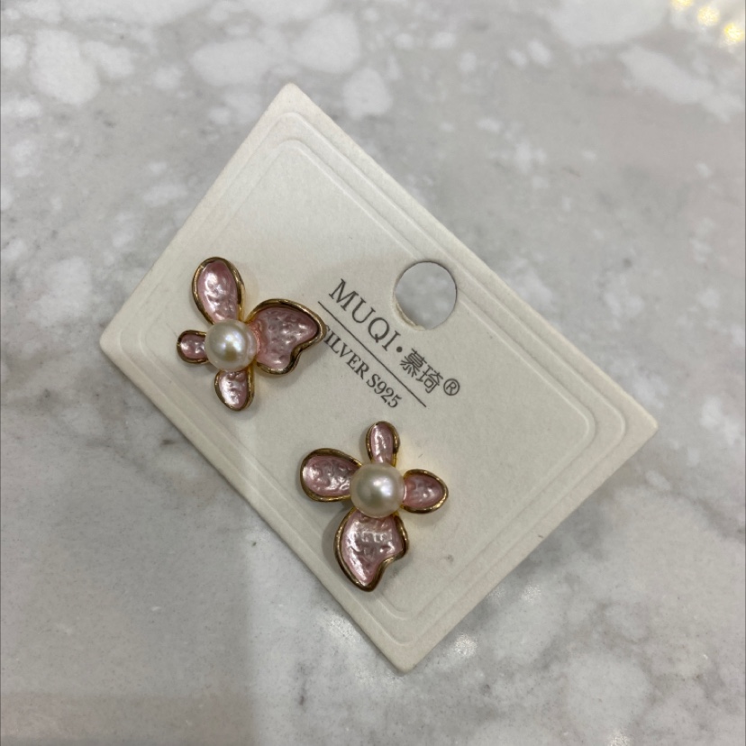 耳环白底实物图