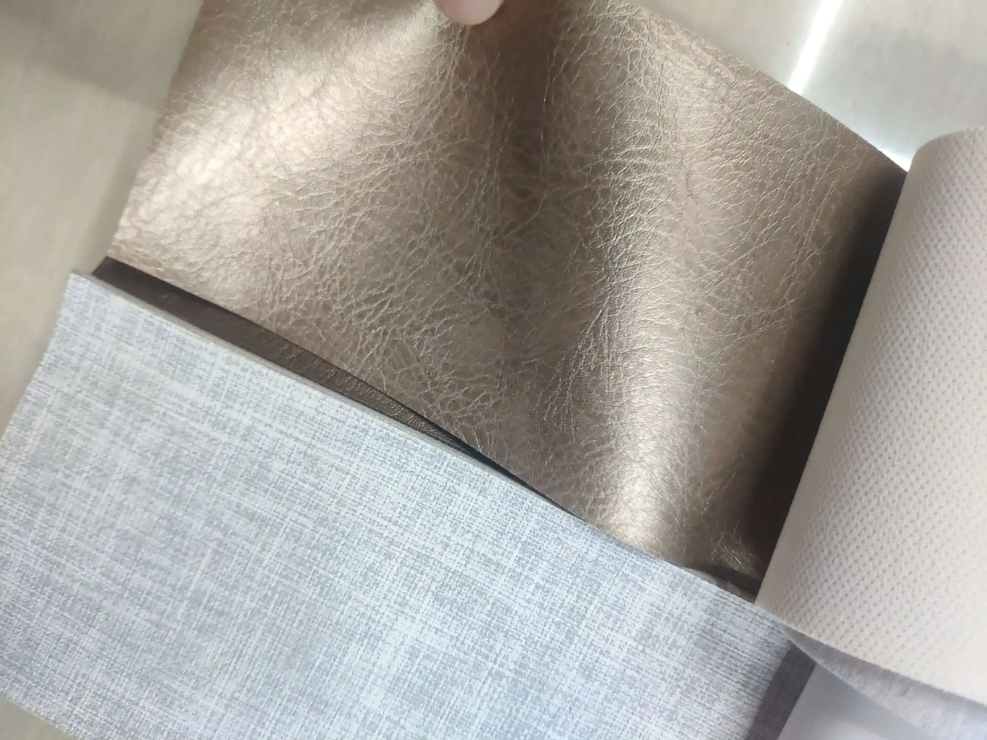 Artificial leather soft and hard wrapped sliding door leather wall decorative leather fabric in stock, two-color pearlescent lychee pattern detail image 3