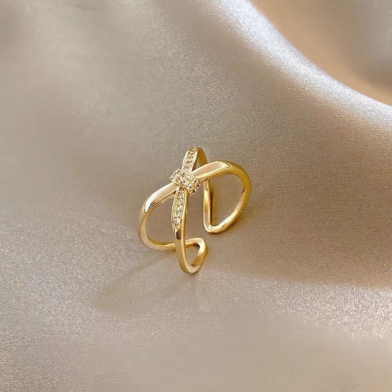A new original bowknot design set with zircon and adjustable size ring Application Scenario