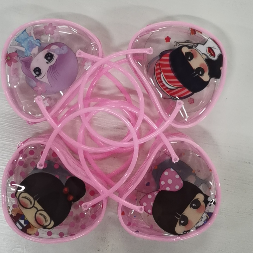 手提桃心零钱包