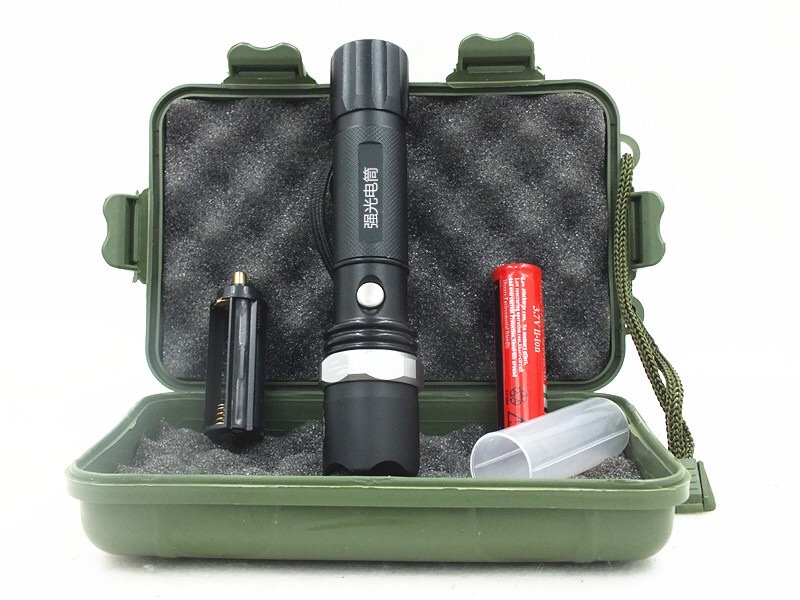 塑料接调焦强光手电 机械变焦 远射充电led手电筒户外家用灯 批发 金属手电详情图1