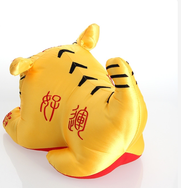 纯手工绣花一号大布老虎，可以骑，平安好运，刺绣镇宅虎，优质pp棉填充详情图4