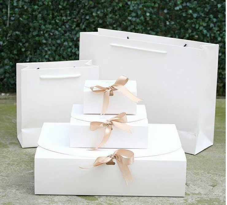 Gift Bag Gift Box Paper Bag Wholesale No. 622 Paper Kraft Paper Material Holiday Birthday Custom Style, Suitable For Household Business Company Units Custom Use. full figure
