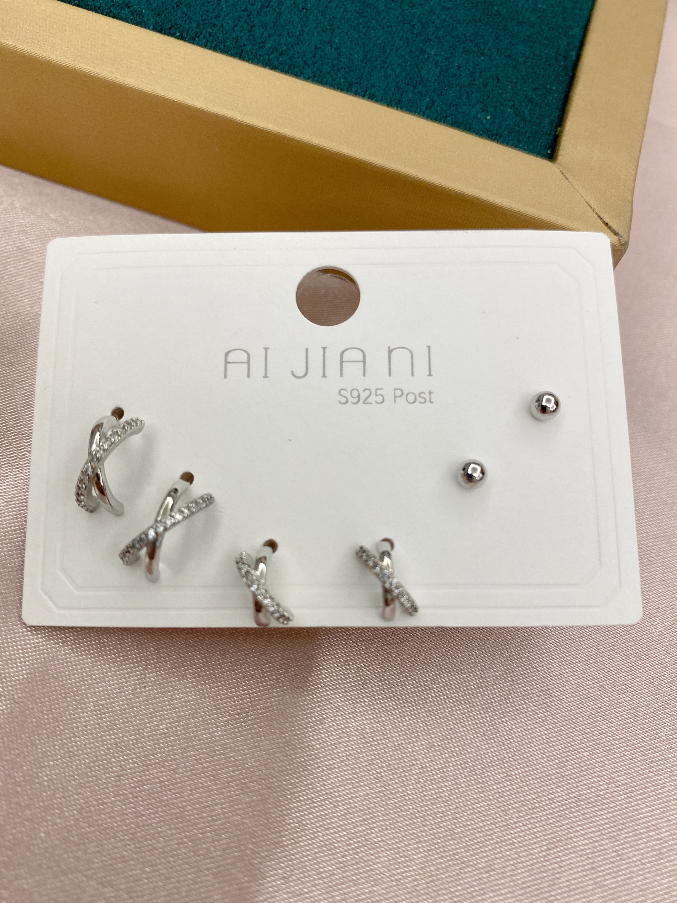 锆石三对装微镶白色耳钉 简约时尚高雅气质耳环产品图