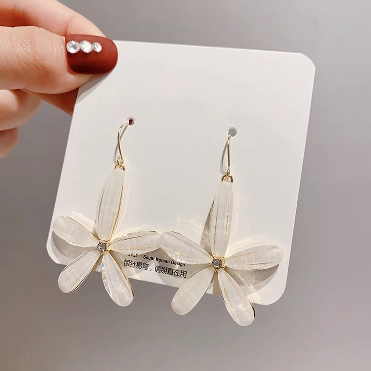 925 sterling silver needle earrings, long petal earrings for women, Korean style, slimming face, the same style of earrings and accessories as Internet celebrities, trendy detail image 3
