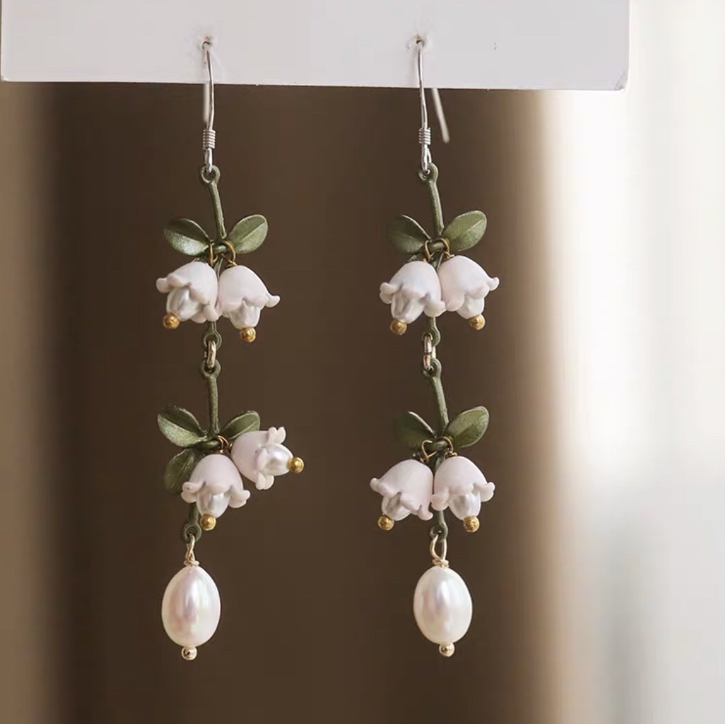 Fashion trend Exquisite flower crochet pearl classic retro art earrings thumbnail