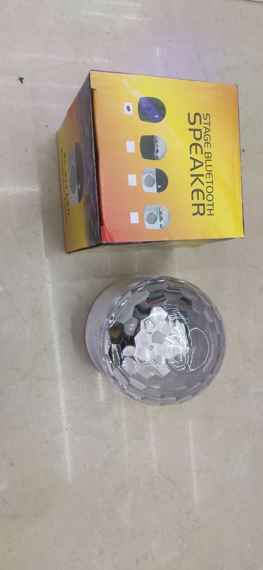 New Bluetooth speaker, Magic Ball starry sky light, stage atmosphere, rainbow LED light, street stall supply, factory direct sales detail image 3
