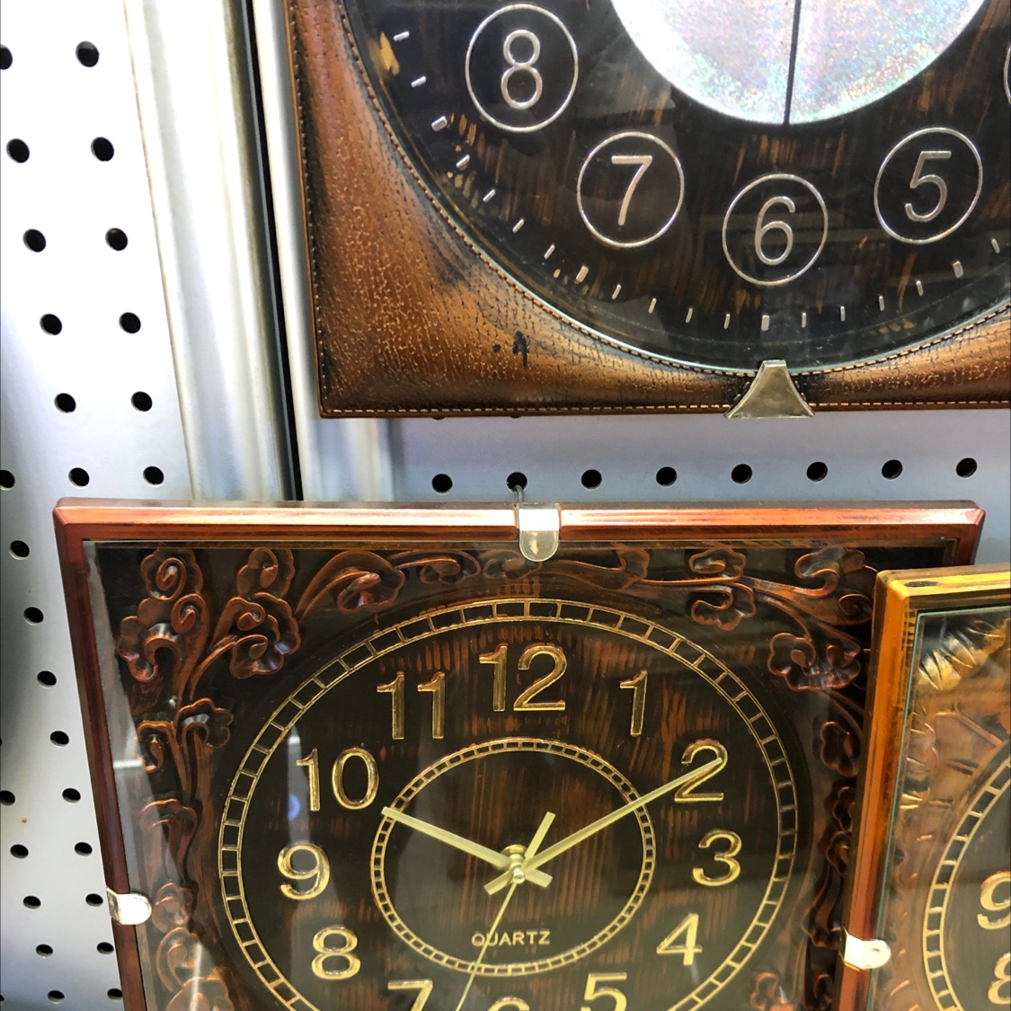 3202 wall clocks