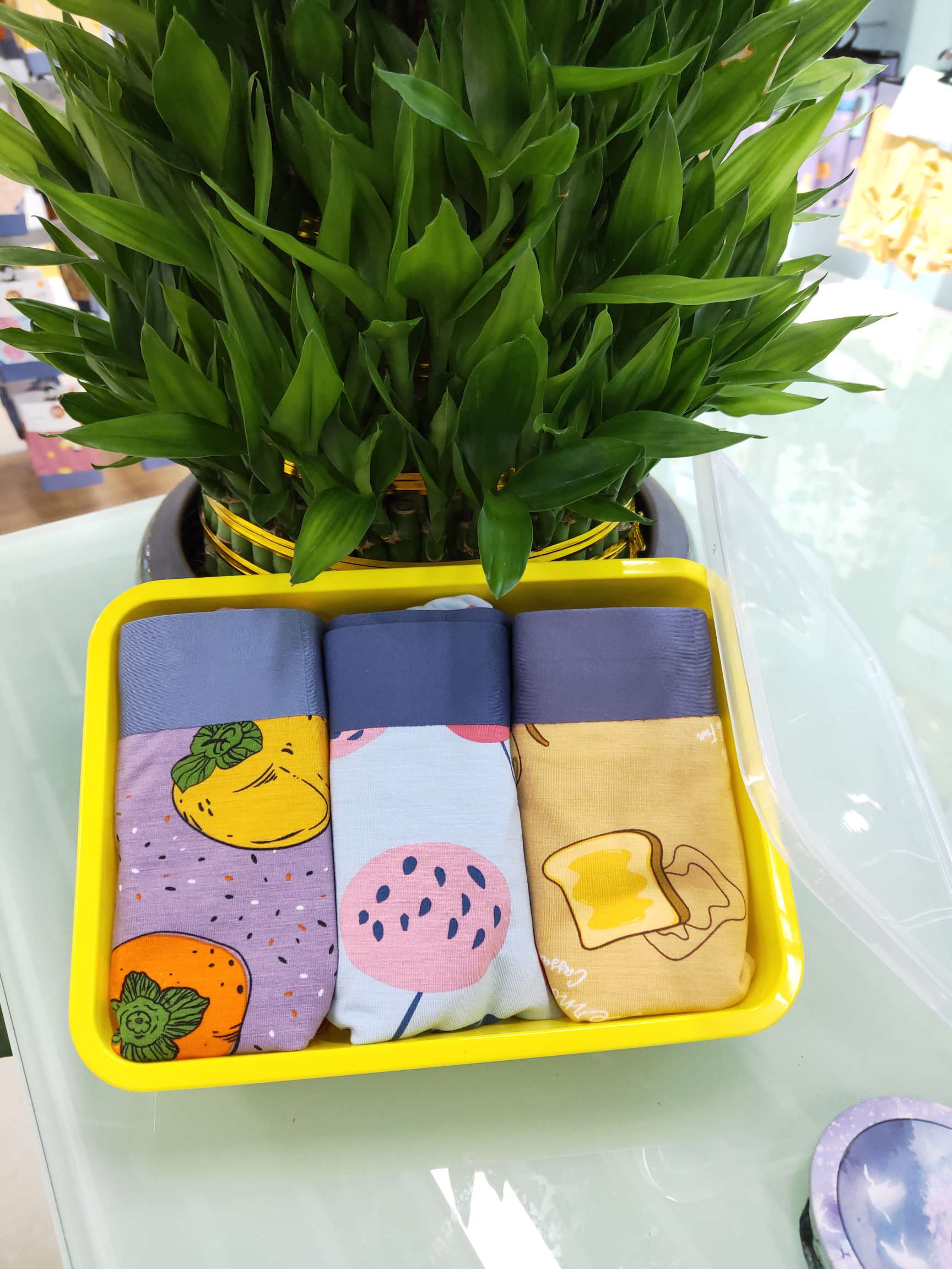 The modal adhesive for men's underwear leaves no trace Application Scenario