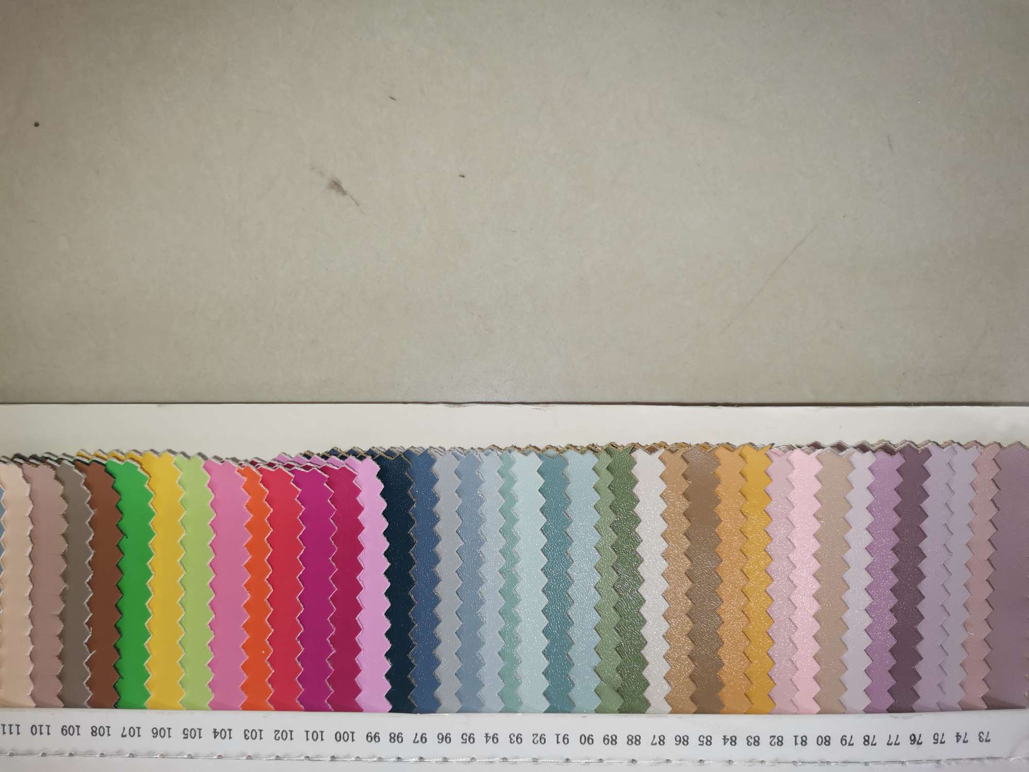 其他皮革化学品实物图