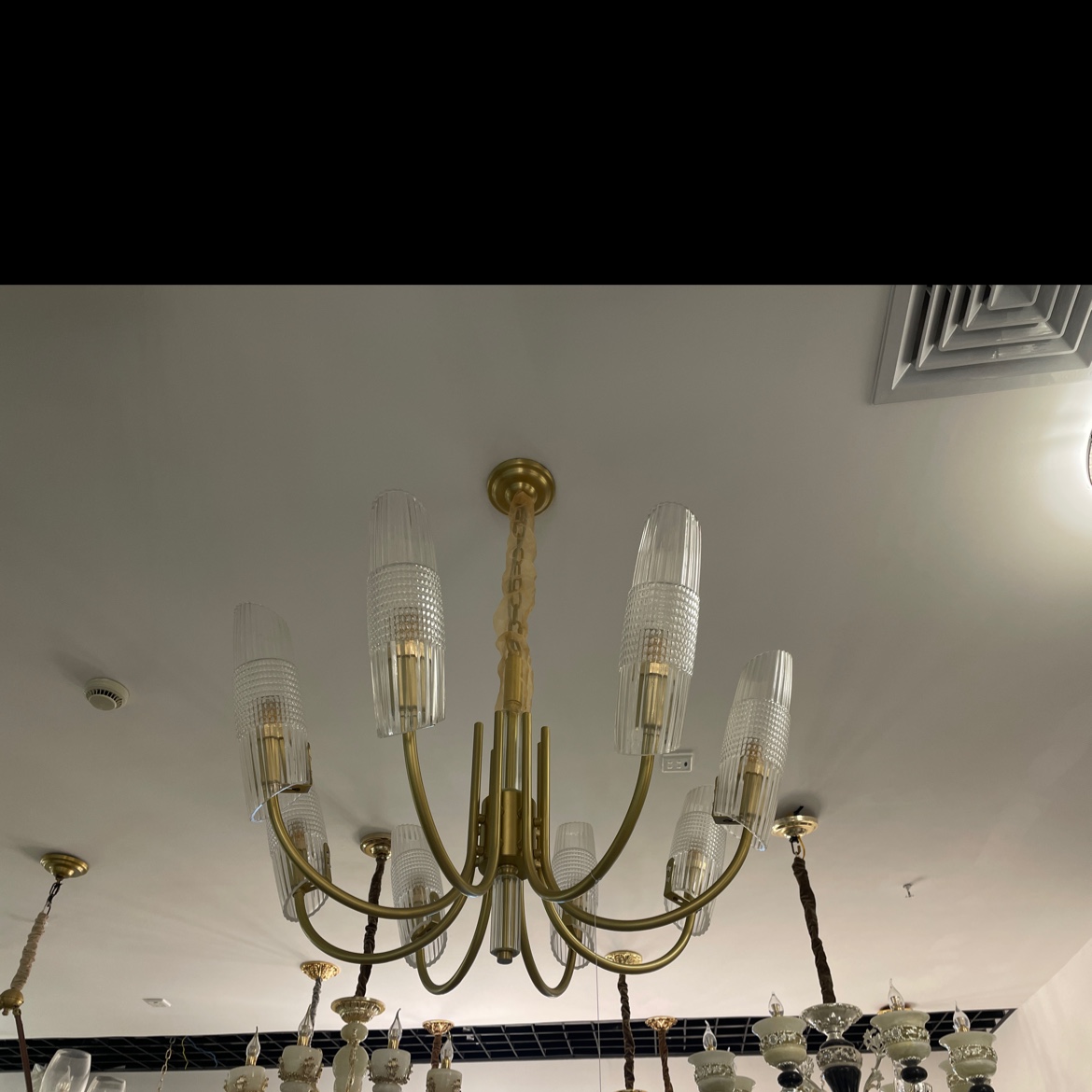 Modern and simple living room lamp, elegant and generous. Nordic smart home package bedroom lamp, Xiaomei all-copper 8-head pendant lamp
