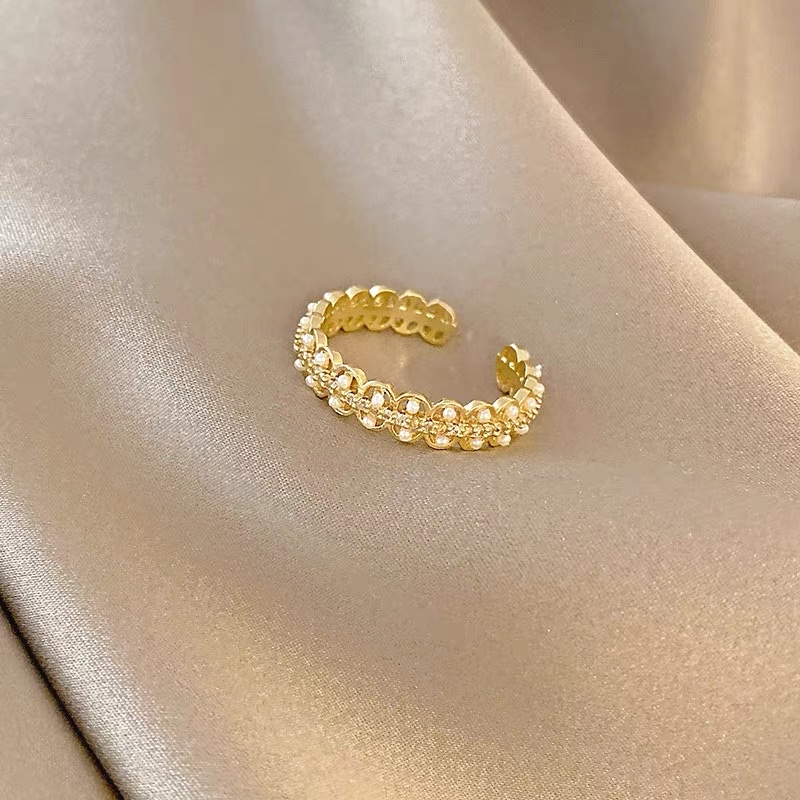 A must-have for aloof goddesses: elegant, fashionable and high-end open-mouth ring details Picture