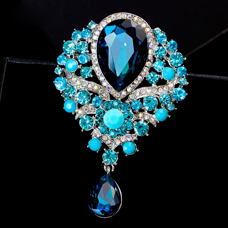 Brooch 1325