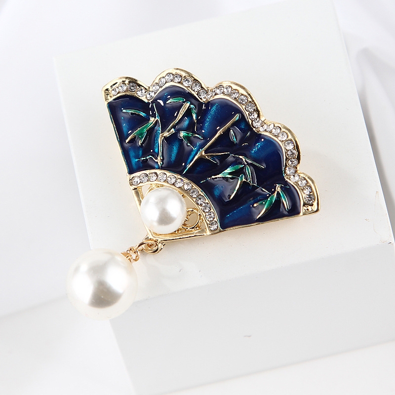 Brooch 1461