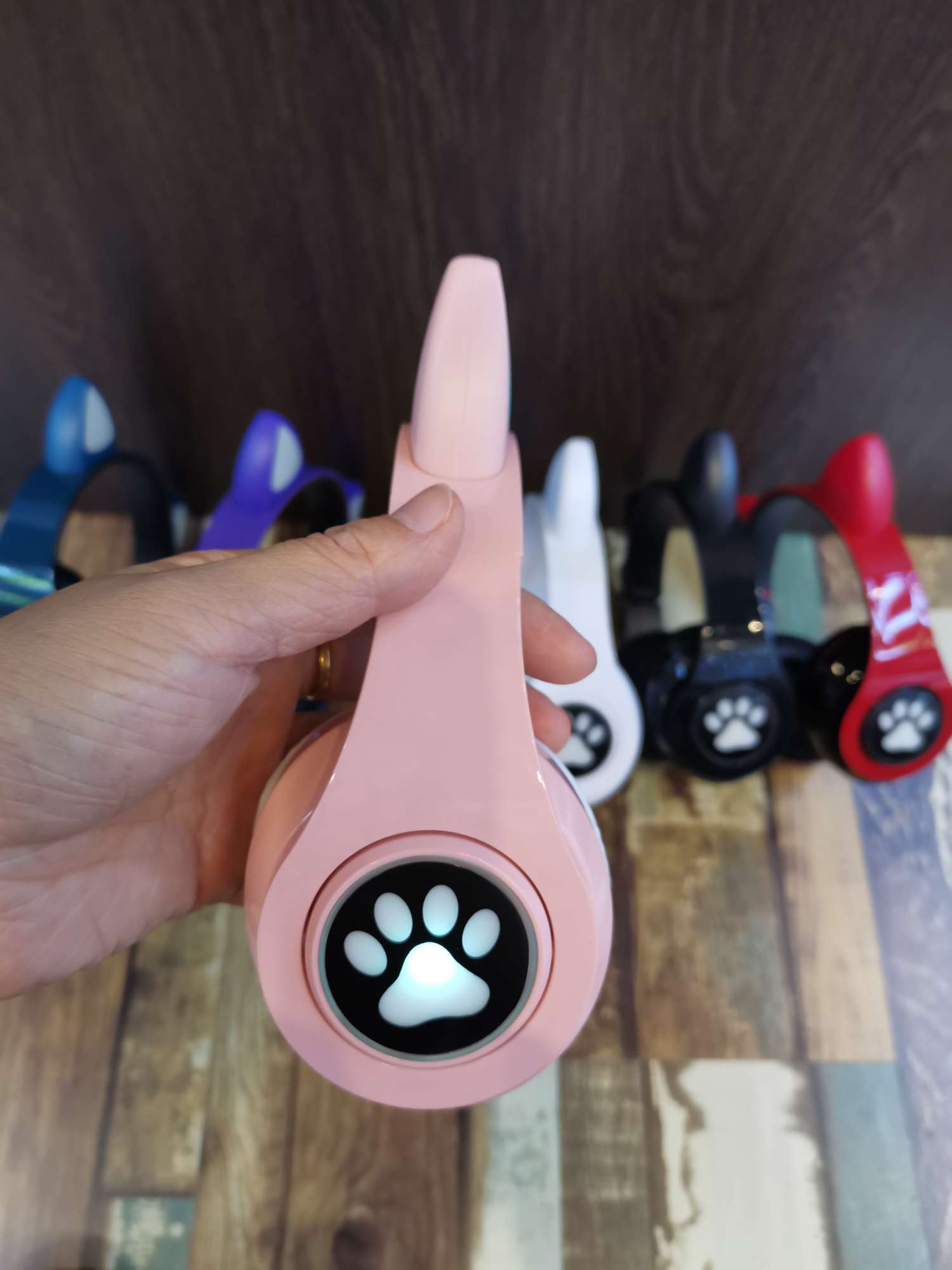 Guangdong Sogo headphones, B39 Cross-border new cat-ear over-ear Bluetooth headphones, light-emitting wireless Bluetooth voice headphones detail image 1