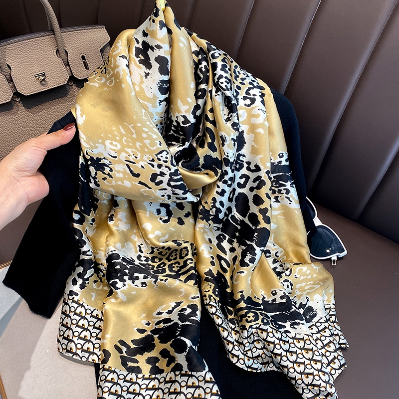 Factory Direct Sales Spring And Autumn Europe And The United States Fashion Korean Version Of National Style Adult Women Knitted Scarf Silk Scarf Spring And Summer New Winter Fashion Trend Comfortable Explosion Korean Version Simple Retro Small Fresh Generous