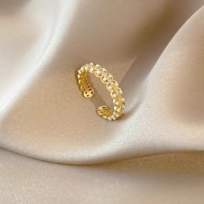 A must-have for aloof goddesses: elegant, fashionable and high-end open-mouth ring Application Scenario