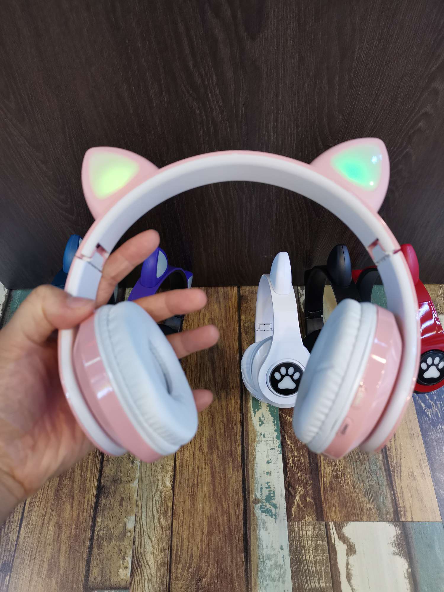 Guangdong Sogo headphones, B39 Cross-border new cat-ear over-ear Bluetooth headphones, light-emitting wireless Bluetooth voice headphones detail image 9