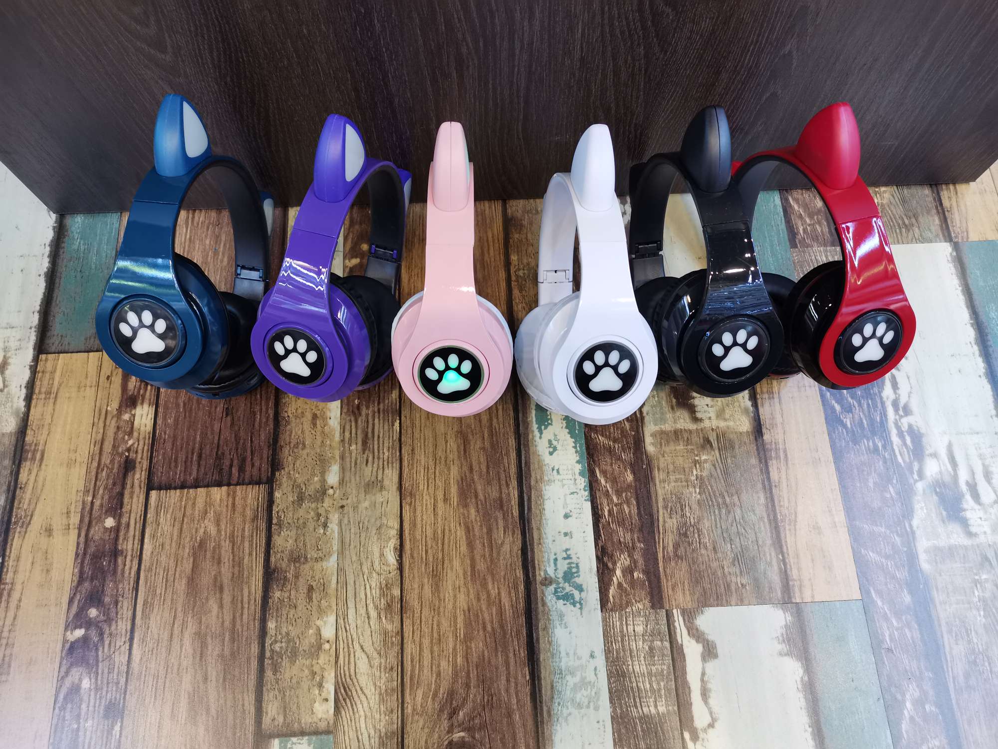 Guangdong Sogo headphones, B39 Cross-border new cat-ear over-ear Bluetooth headphones, light-emitting wireless Bluetooth voice headphones detail image 7