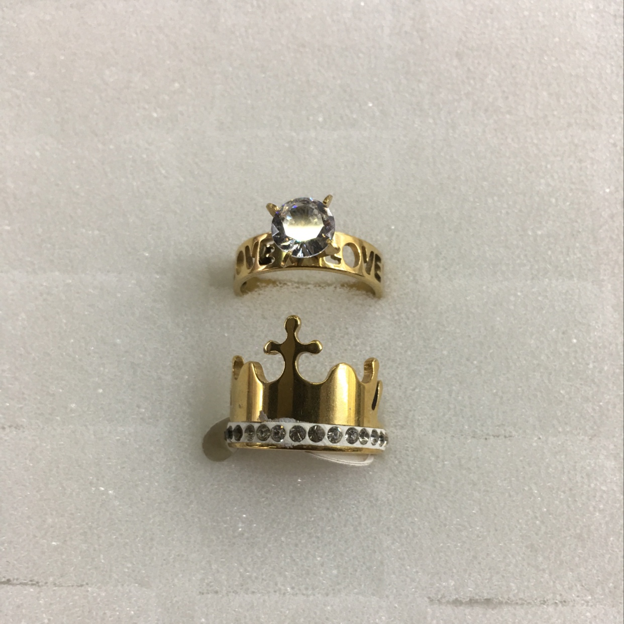Gold claw zircon plus ceramic clay with unique design style charm fashion trend leisure temperament elegant