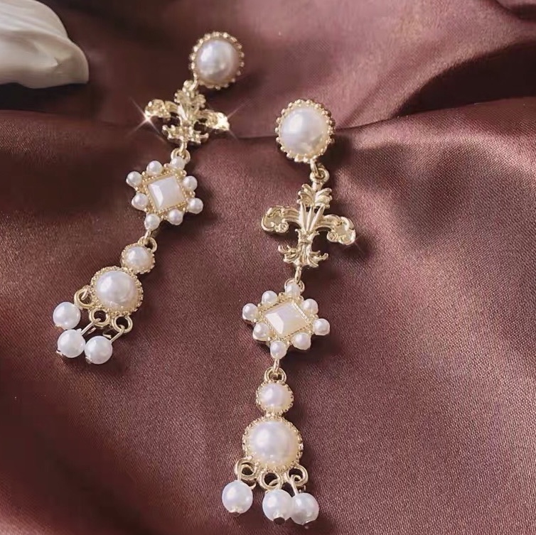 High sense lifestyle classic pearl long sweet girl earrings