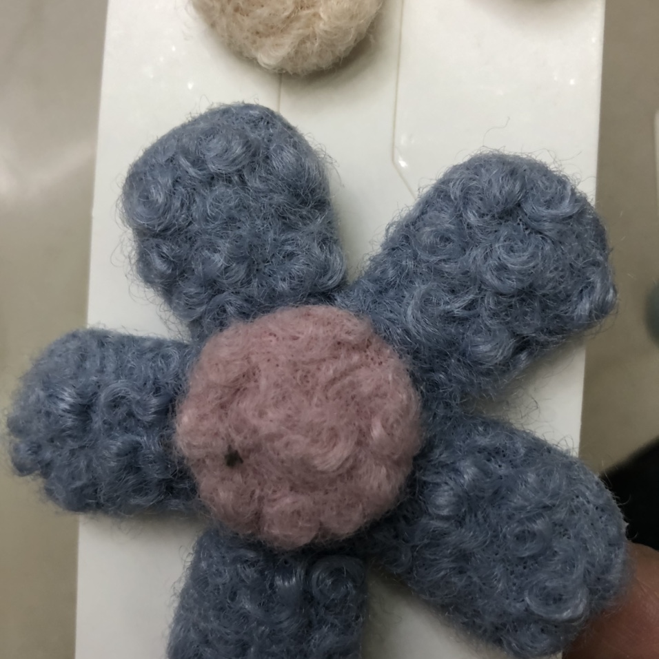 The curly plum blossom 32 style autumn and winter plush flower duckbill sandwich new forest style