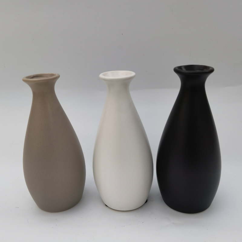 Japanese Zen-style ceramic flower arrangements, ceramic vases, modern Chinese home antique racks, TV cabinets, living room dining tables, wine cabinets, coffee tables, decorative items, soft furnishings, hotel courtyard handicrafts wholesale Specification image