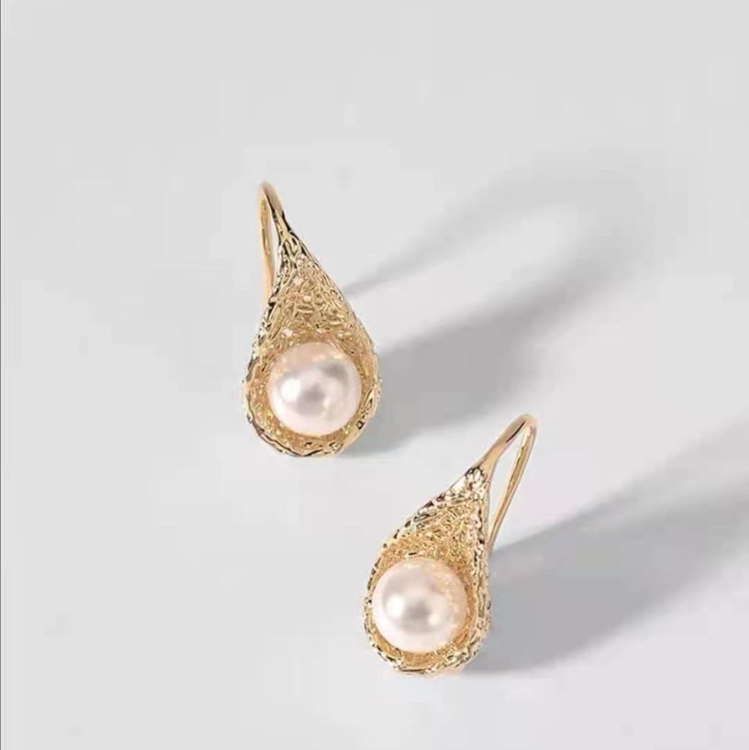 Exquisite and small earrings, retro and unique, long, super sparkling zircon, ethnic style, versatile, tassel, seven-color earrings, copper earrings, Yiwu zircon