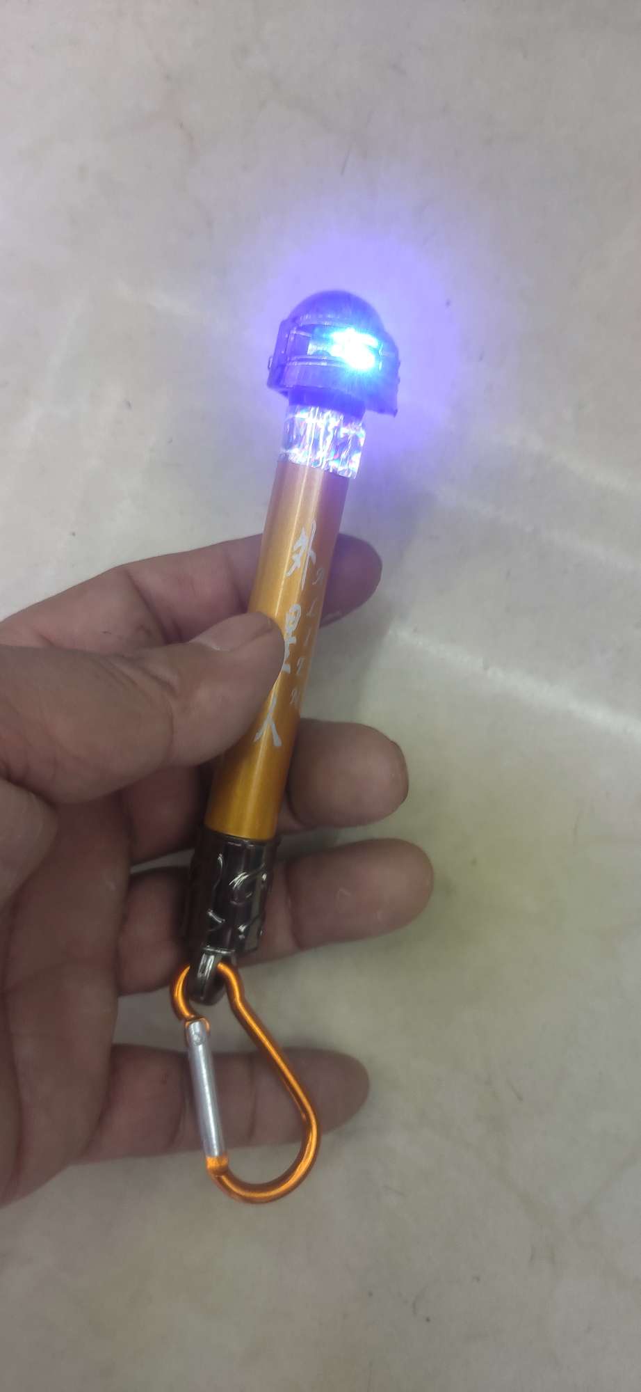 Children's toys, "Good Luck and Prosperity", alien keychain, laser light, gift, flashlight, night light, street stall supply, factory direct sales Item Picture