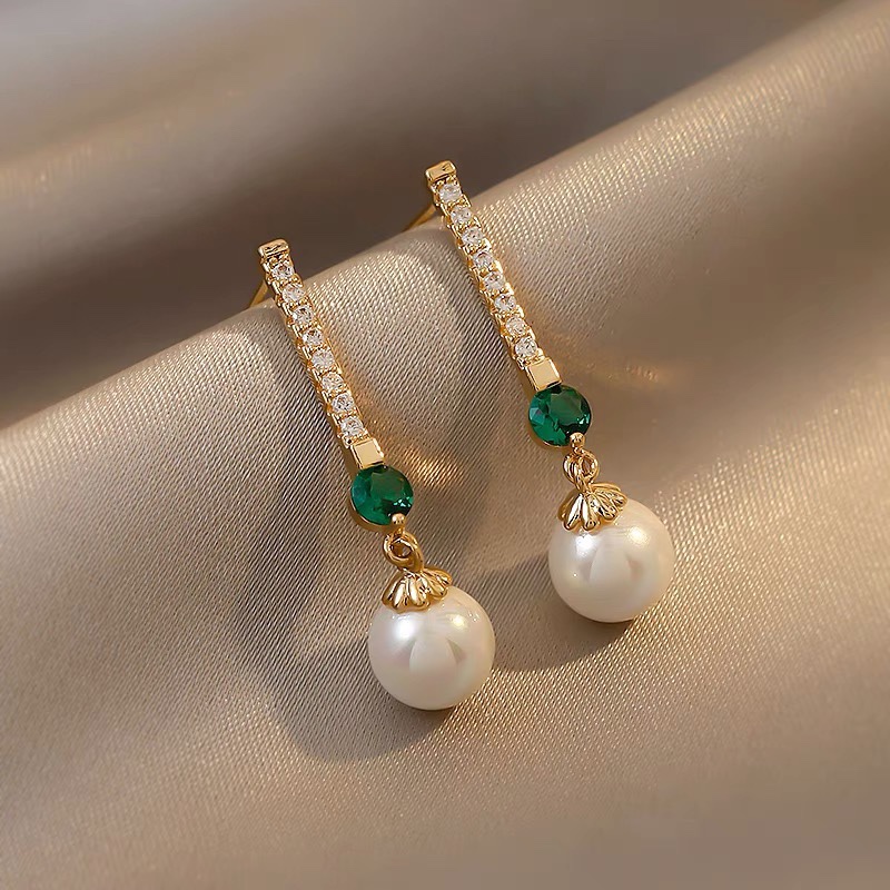 顶欣饰品 S925银针耳环 912032
外贸热销新品耳饰 欧美风时尚金属耳环 厂家货源批发