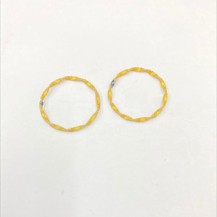 SH01870 flat square wire twist twist thread ring
