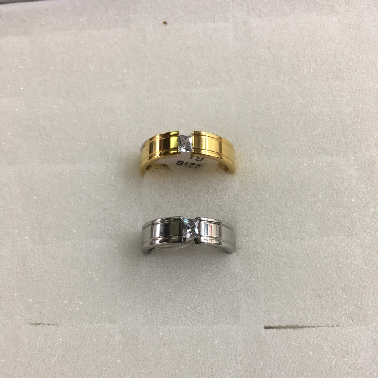 A series of design combinations featuring golden zircon and white zircon