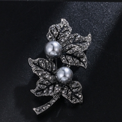 Brooch 1461