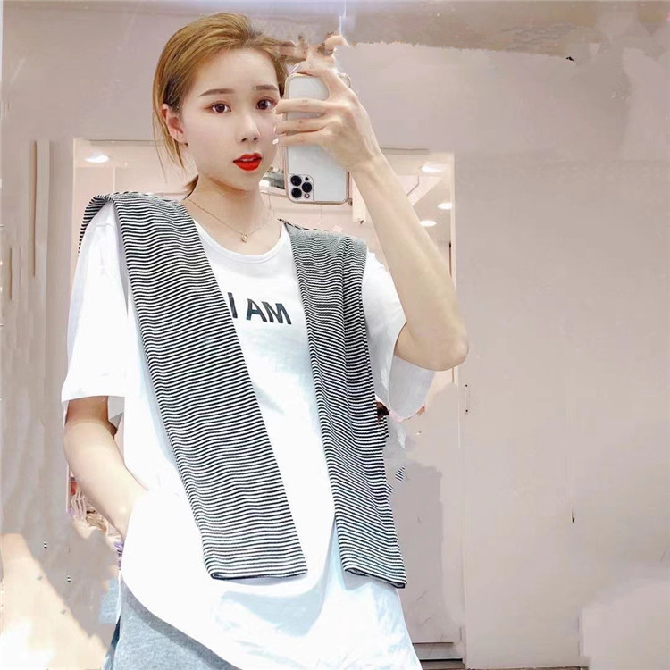 爱马丁首发2021夏季新款T恤印花款5Q2127202