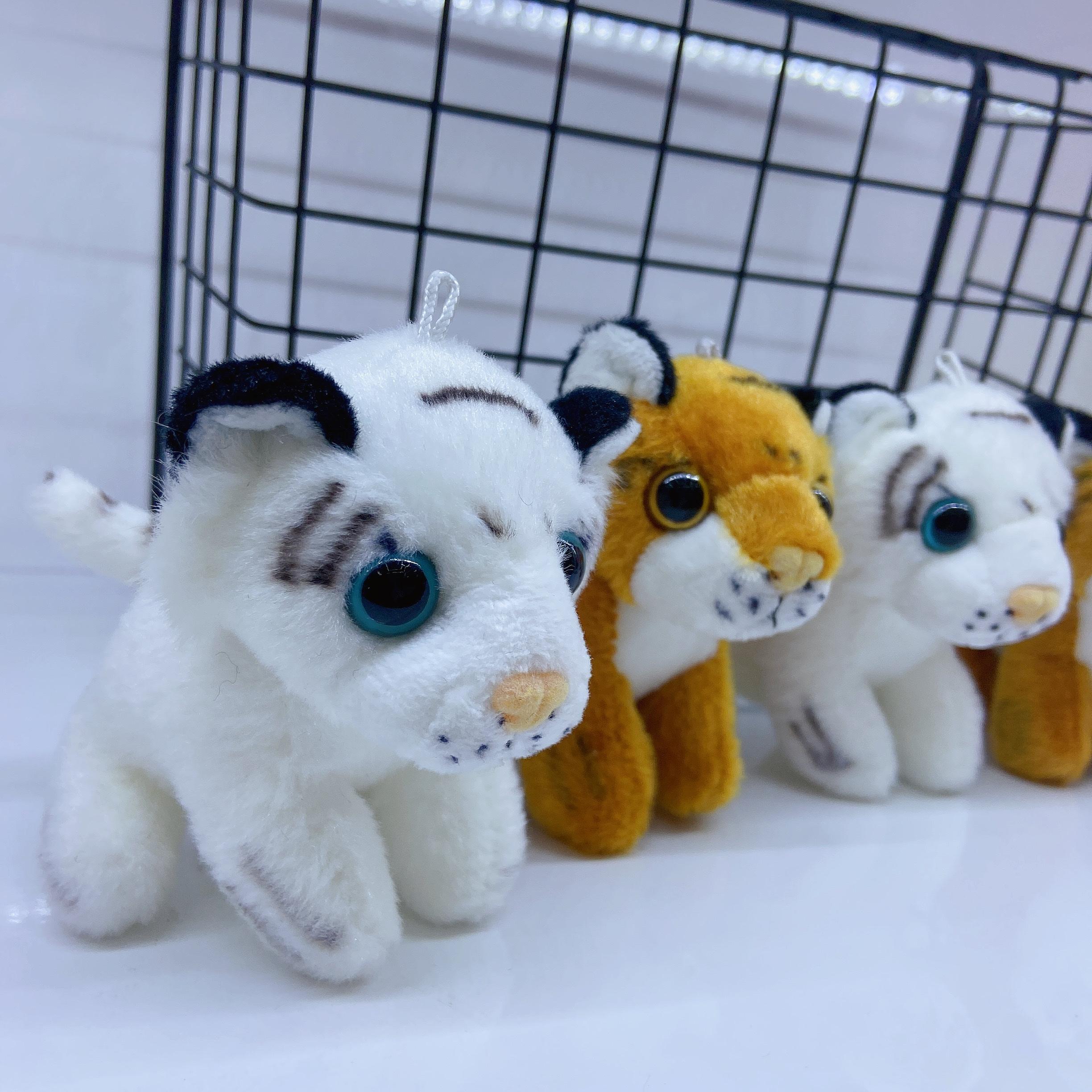 Adorable simulación tigre pequeño colgante tigre de dos colores llavero zodiaco tigre de peluche bolsa adorno puede ser imagen personalizada detail image 4