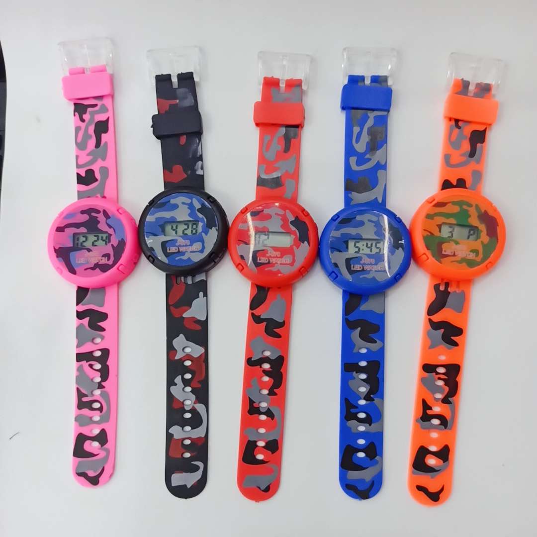 New camouflage electronic watch, student watch, small gift event, factory direct sales small gifts, children's watch, Gao Gao electronic toy 1 Item Picture