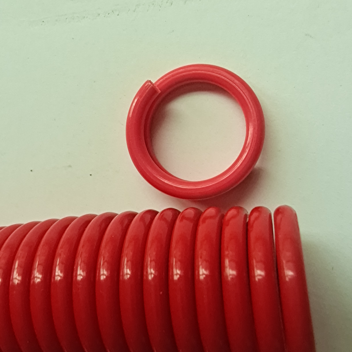 厂家供应胶线圈 螺旋单线圈 塑胶装订单线圈 笔记本文具单线圈