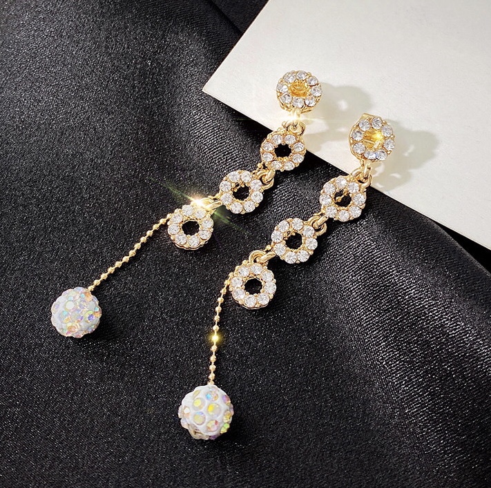 Vintage Sicilian personality Baroque sweet little fresh style earrings