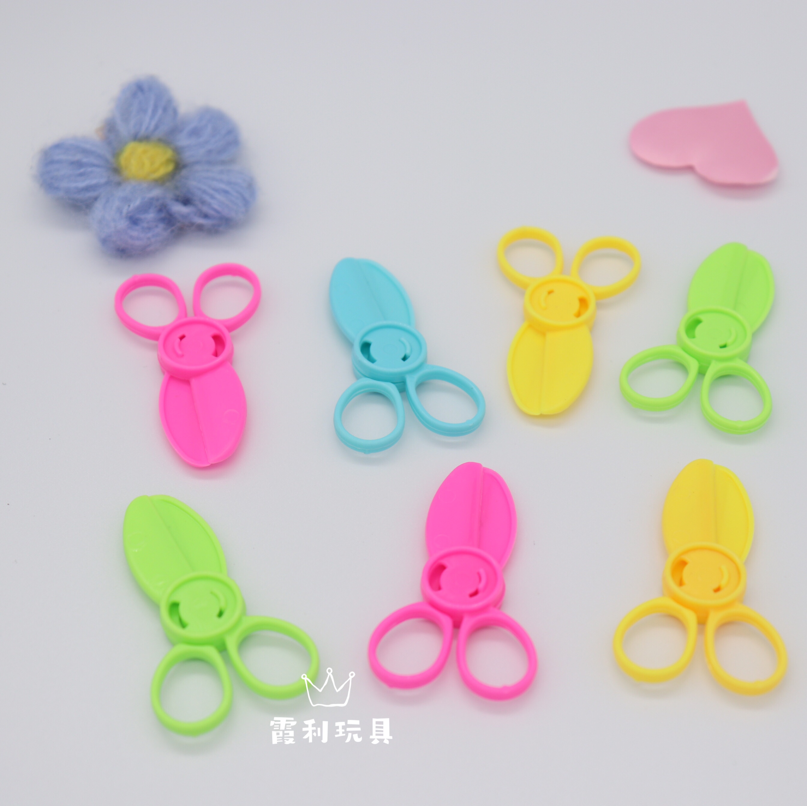 Plastic scissors, children's plastic toys, gifts, gashapon party toys detail image 1