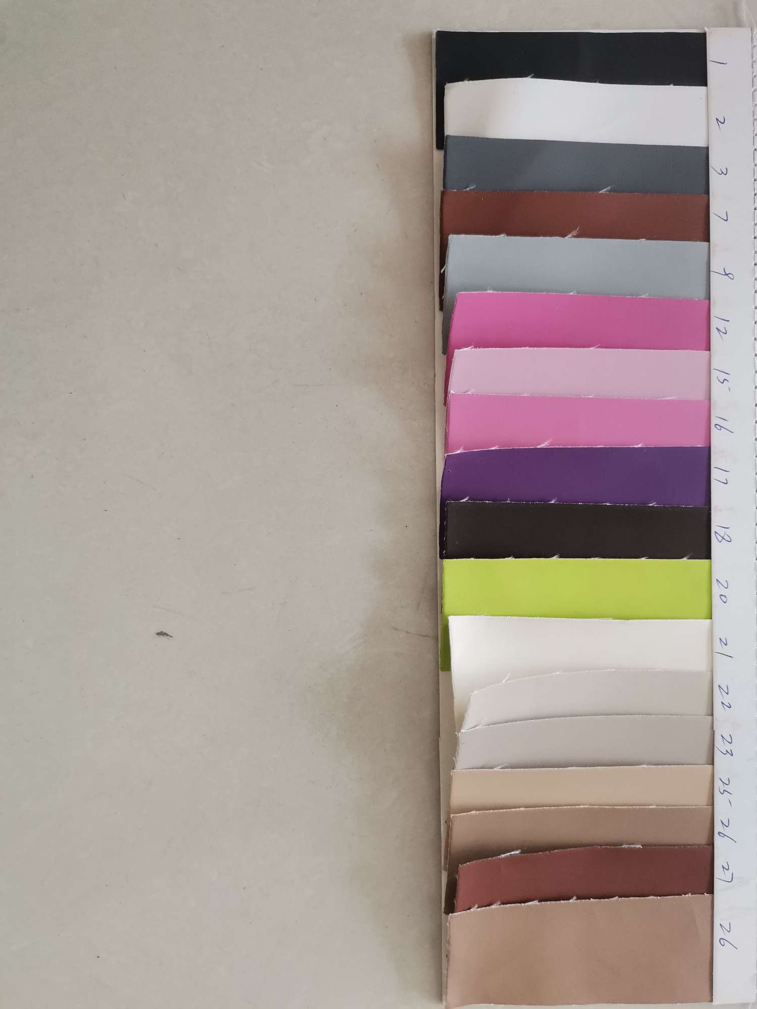 其他毛纺面料实物图