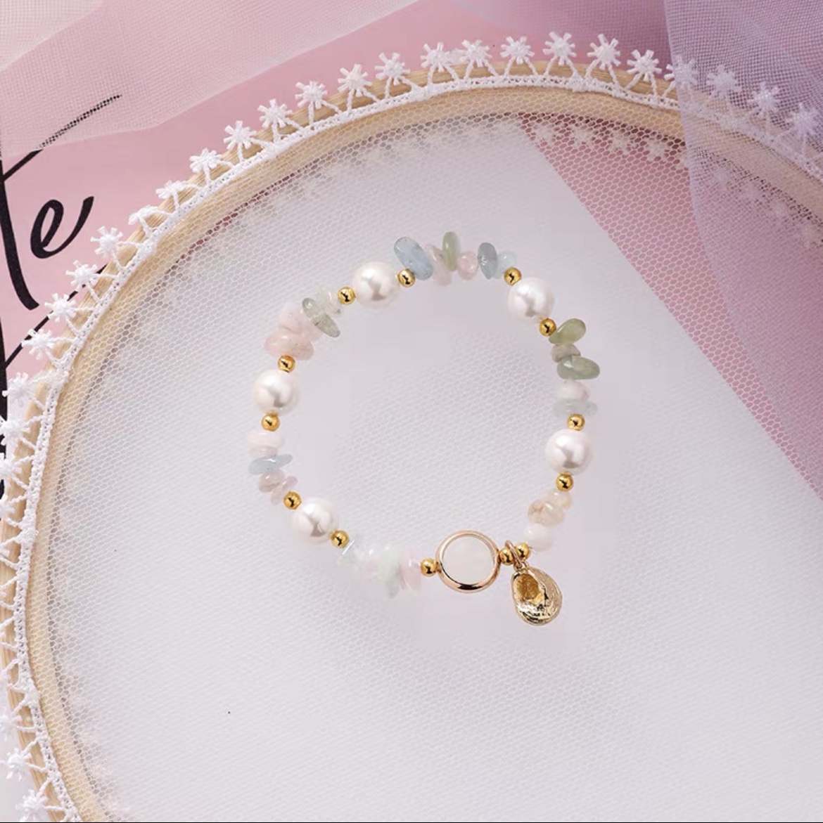 Natural stone crystal beaded bracelet irregular shell pearl hand for high elasticity