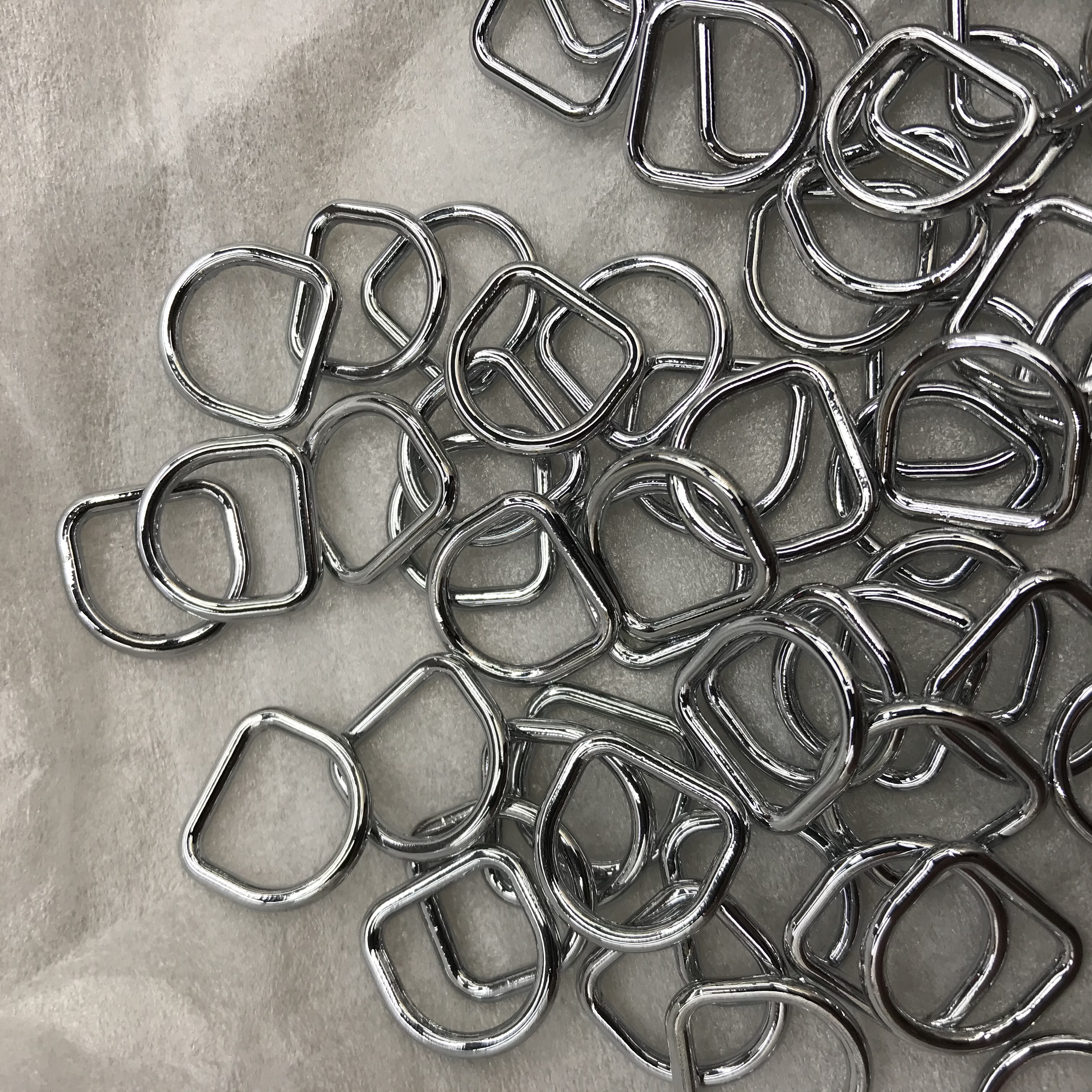 Factory direct sales of D-button overcoat adjustable buttons, clothing accessories and alloy parts details Picture