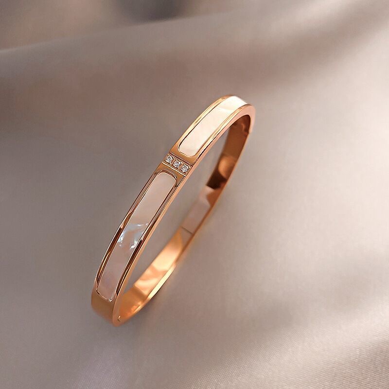 Chenglong Jewelry Titanium Steel mother-of-Pearl Bracelet, non-allergenic and non-fading B0001-120