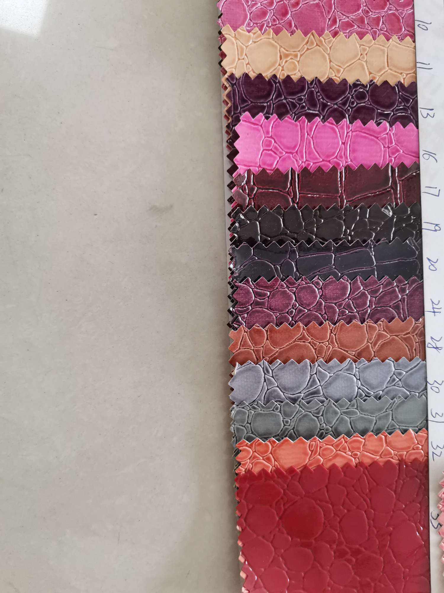 其他皮革化学品实物图